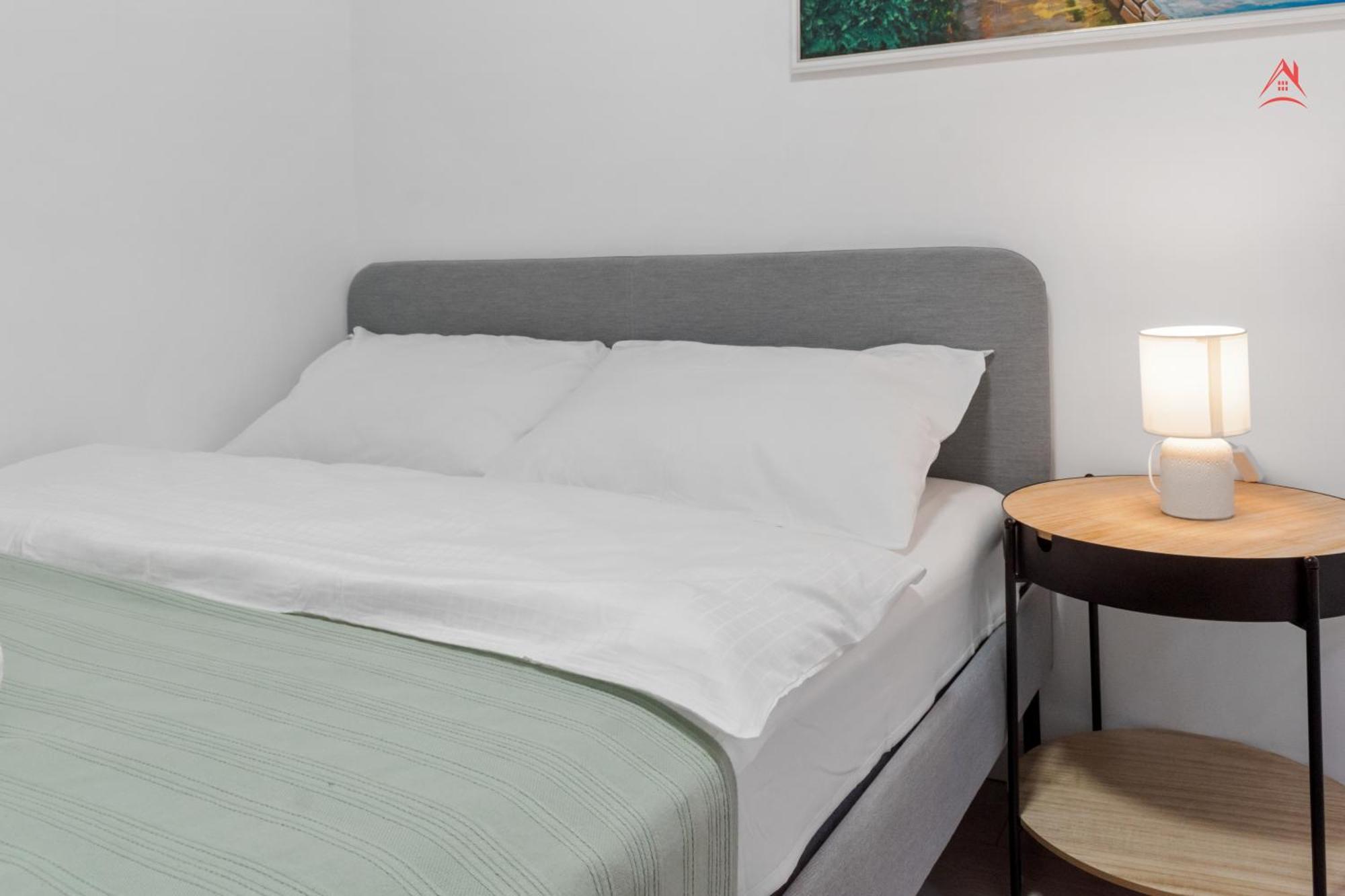 Central Town Cosy Apartment Bukarest Kültér fotó