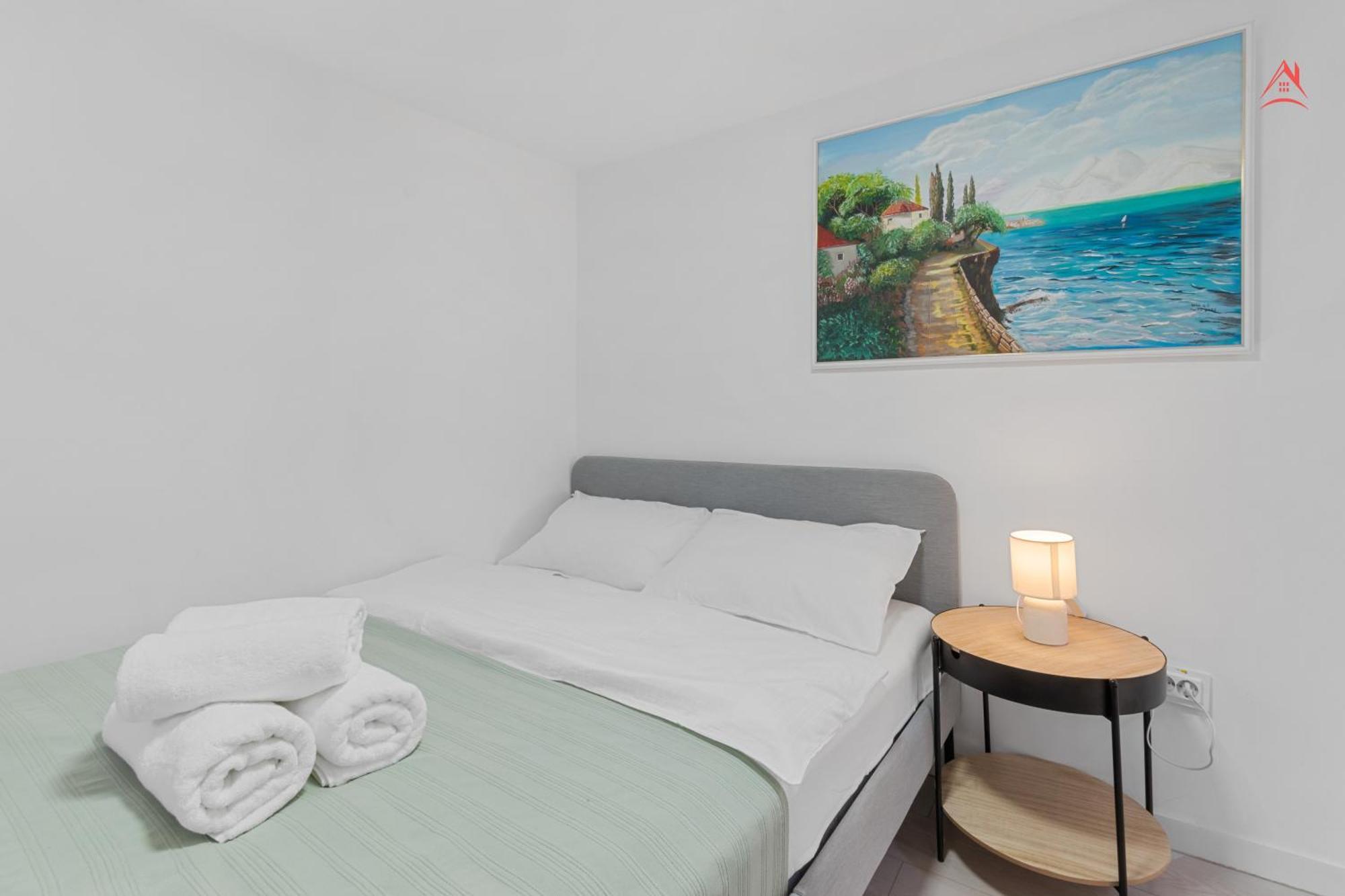 Central Town Cosy Apartment Bukarest Kültér fotó